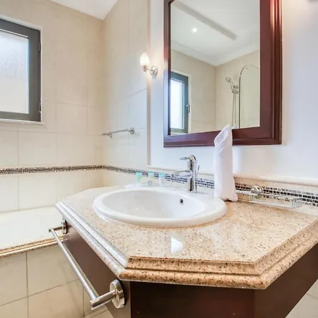Splendid 5Br Villa At Canal Cove Palm Jumeirah By Deluxe Holiday Homes Dubai Exterior foto