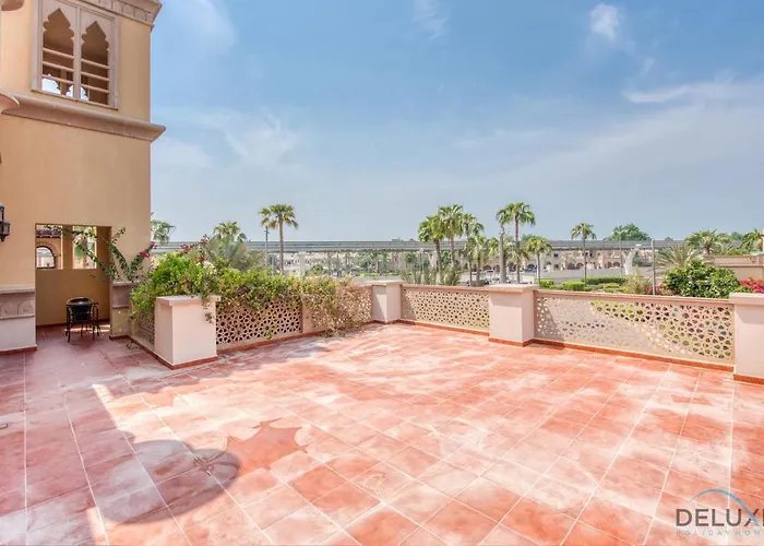 Splendid 5Br Villa At Canal Cove Palm Jumeirah By Deluxe Holiday Homes